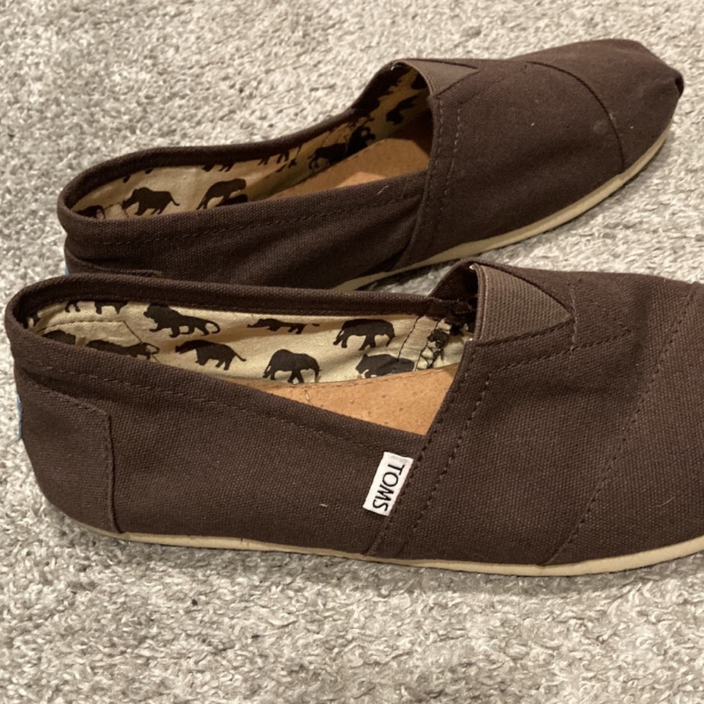 Toms